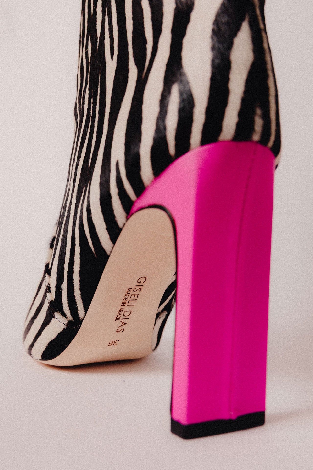 KATE ZEBRA